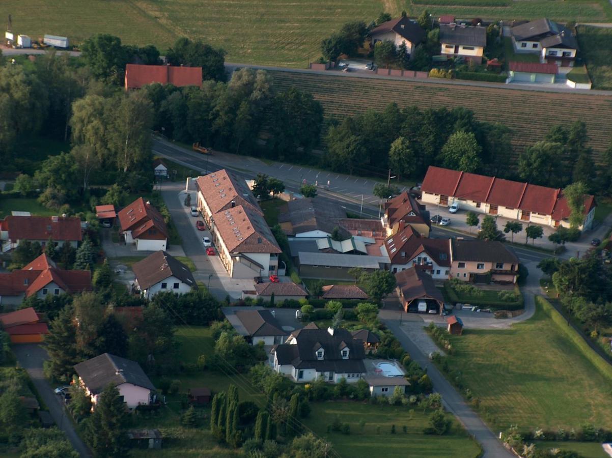 apartmentHAUSmannstätten Hausmannstatten Exteriör bild